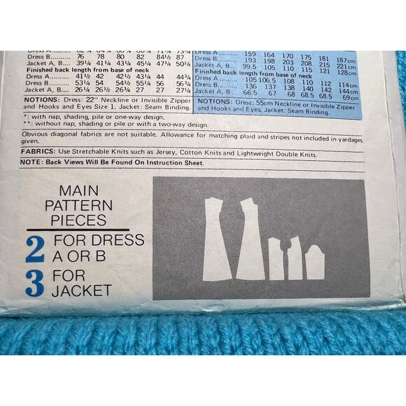 Vogue 9627 pattern dress fit and flare jacket size 16.5 - Picture 6 of 6